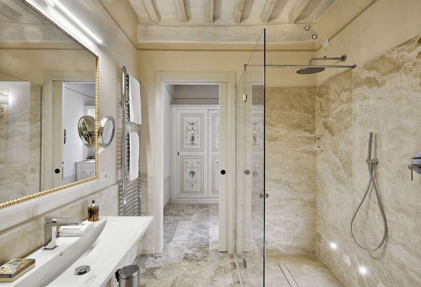 Quarto Deluxe, Il Falconiere Relais & Spa