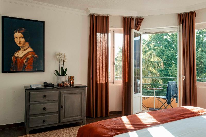 Люкс Вид на Море, Surplage Hôtel Cavalière