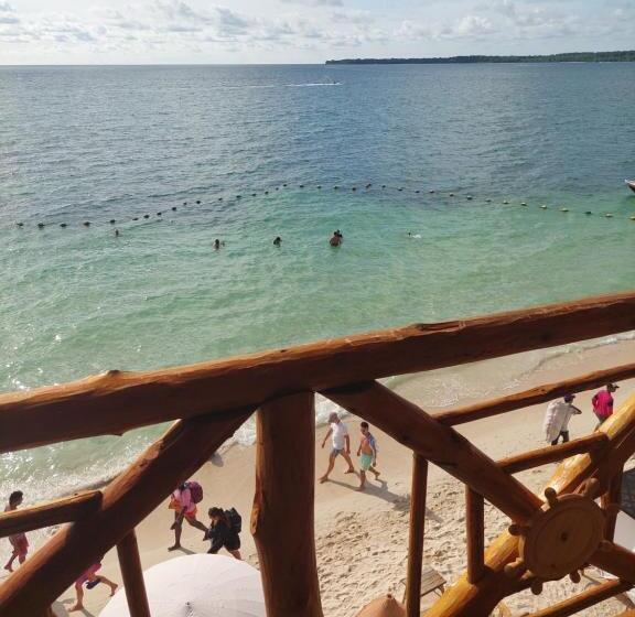 Семейный Номер Вид на Море, Calamari Baru