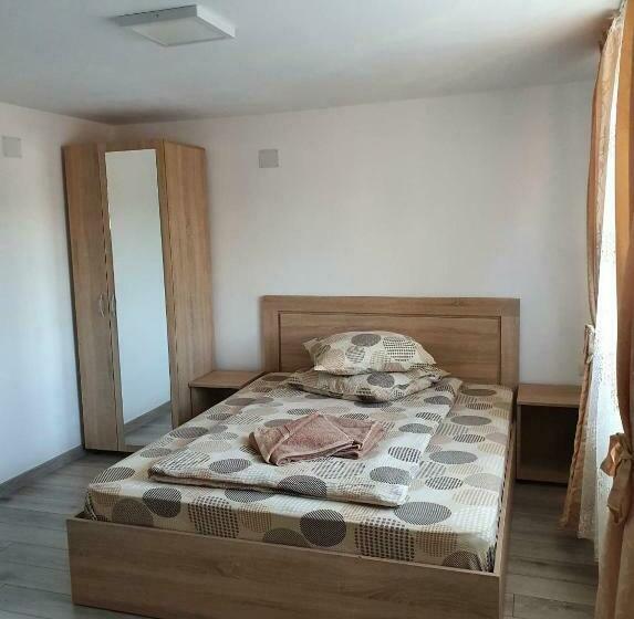 اتاق استاندارد, Sergilliohouse