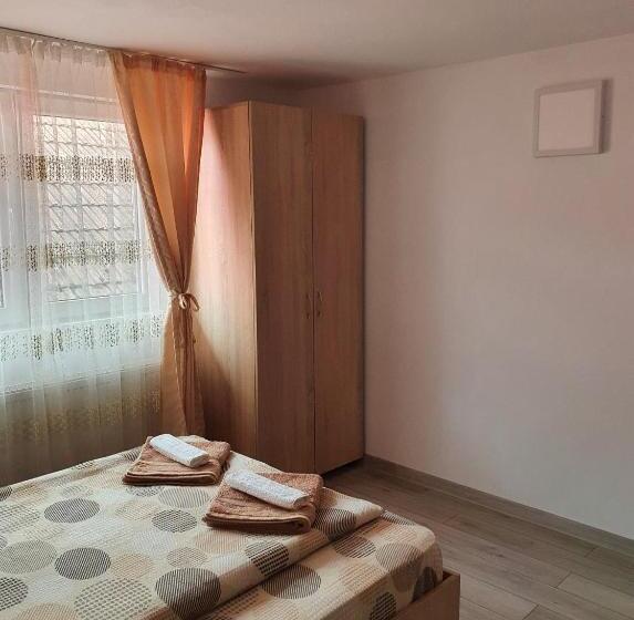 اتاق استاندارد, Sergilliohouse
