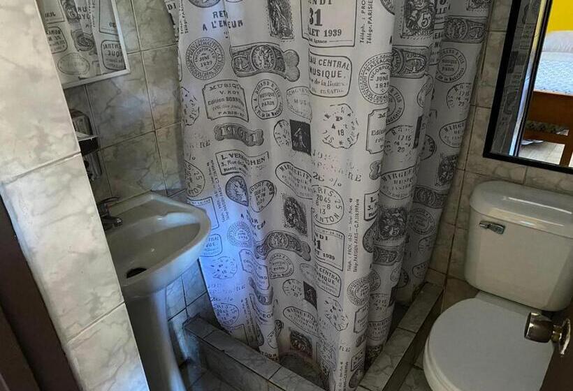 اتاق لوکس, Hostal Radal Molina