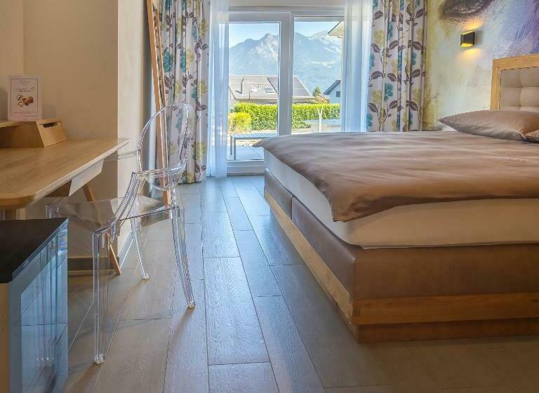 اتاق لوکس با بالکن, Le Manoir Vionnaz