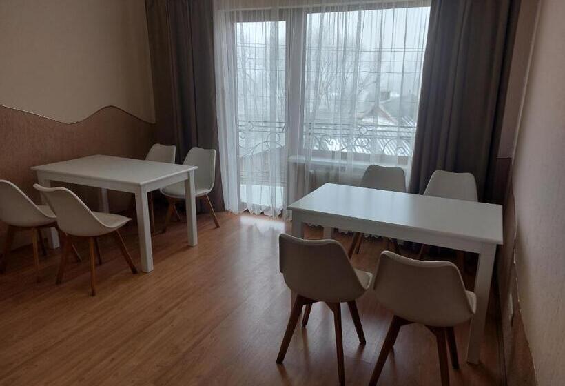 Апартаменты 2 Спальни, Pyate Koleso