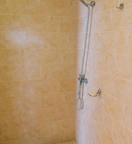 Трехместный Номер Deluxe, Berizka