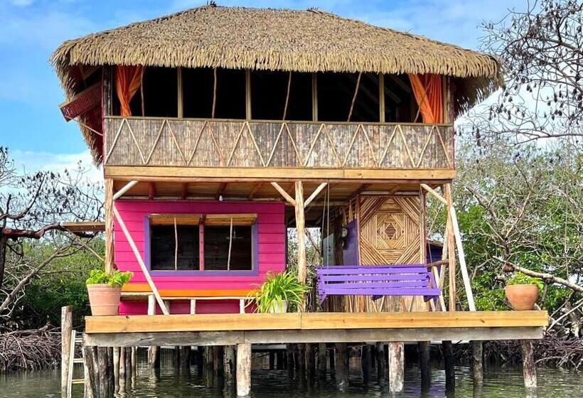 Бунгало Семейное Вид на Море, Urraca Monkey Island Eco Resort