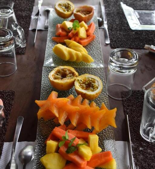 Бунгало Deluxe, Urraca Monkey Island Eco Resort