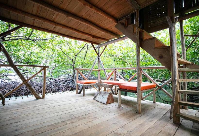 Бунгало Deluxe, Urraca Monkey Island Eco Resort