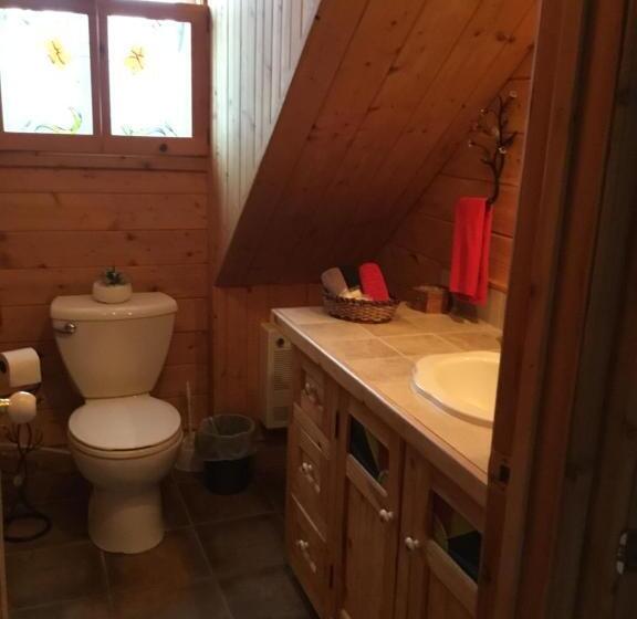 Standard room with outdoor bath, Gîte La Veilleuse