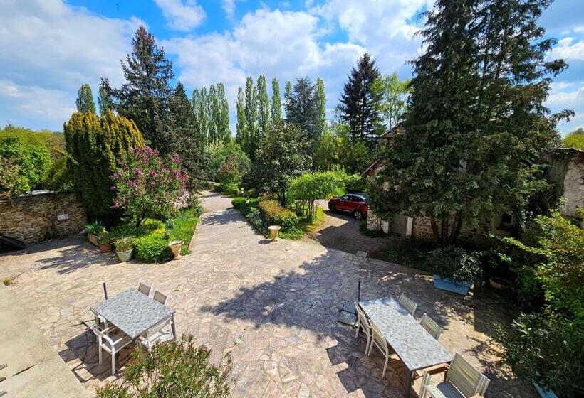 Номер Стандарт Вид на Сад, Chambres D'hotes Chez Renée