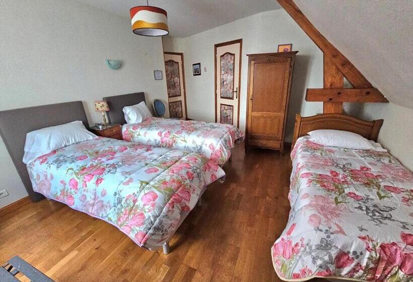 Номер Стандарт Трехместный, Chambres D'hotes Chez Renée