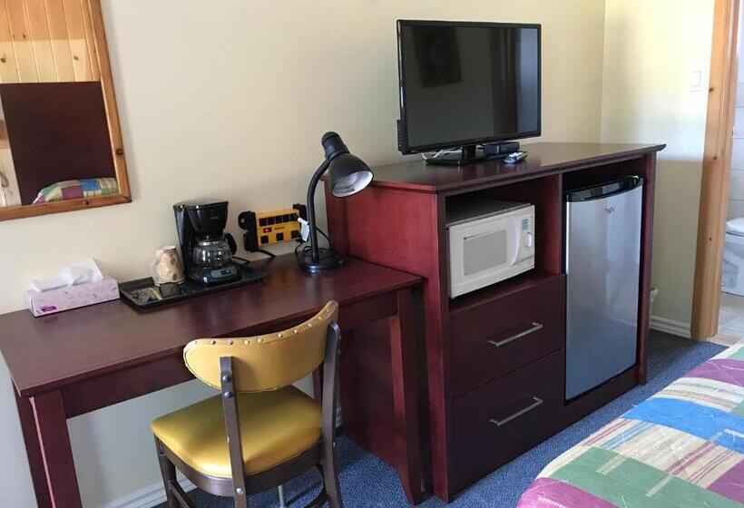 Quarto Estandar, Deep River Motel