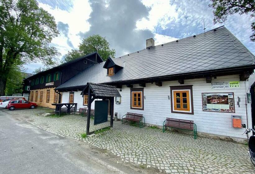 Номер Стандарт Трехместный, Penzion Rejviz