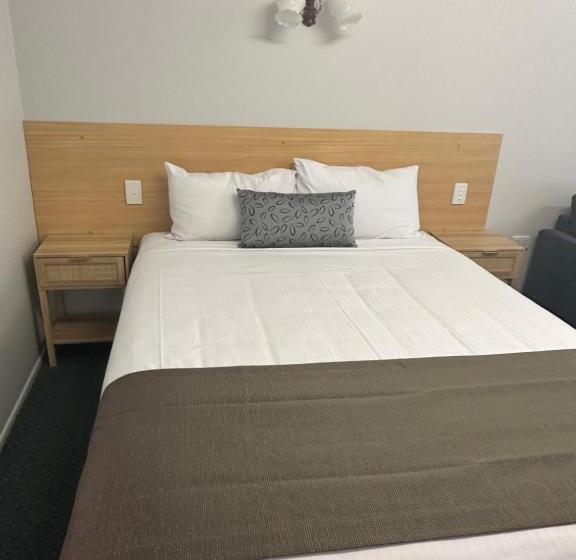 Номер Стандарт с Балконом, Murgon Motor Inn
