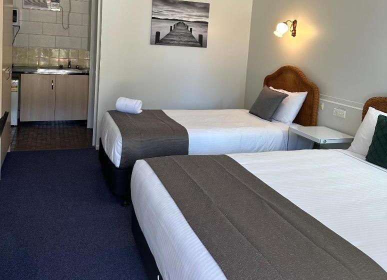 Номер Стандарт, Murgon Motor Inn
