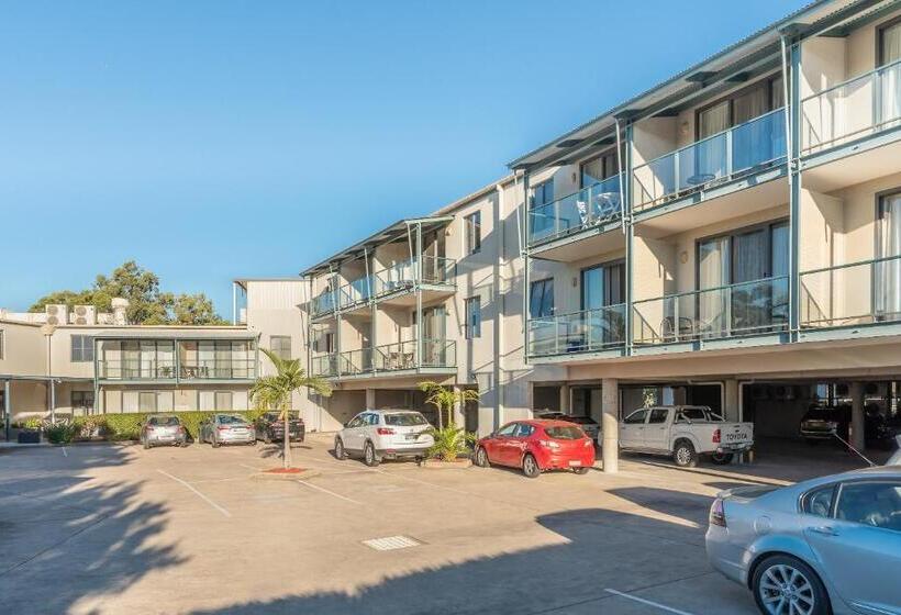 Standard studio with lake view, The Brighton Apartments