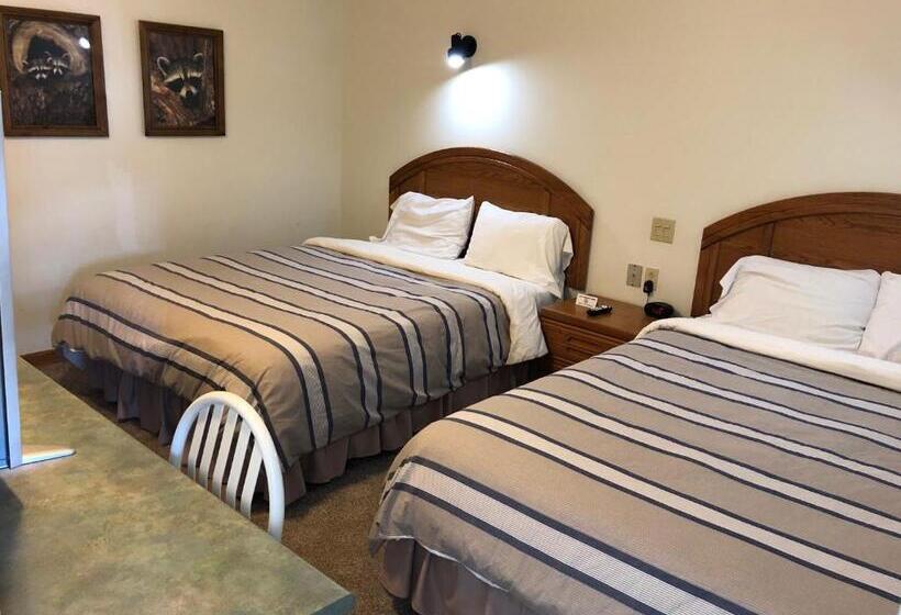 Семейный Номер Superior, Village Inn Motel