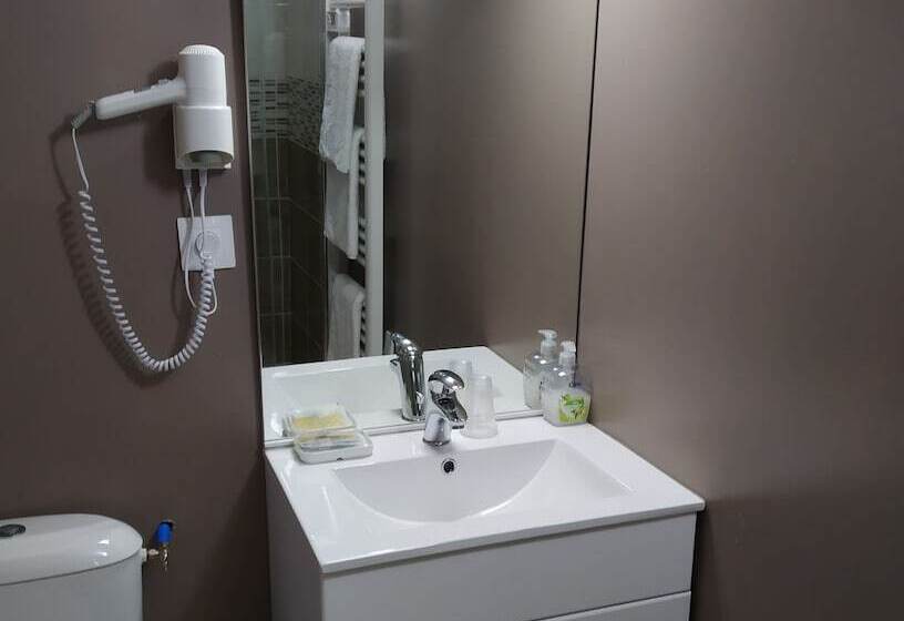 Семейный Номер, Chalet Hotel Les Marmottes 2 étoiles Nn