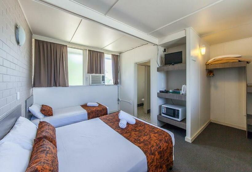 Номер Стандарт Трехместный, The Australian Hotel Murgon