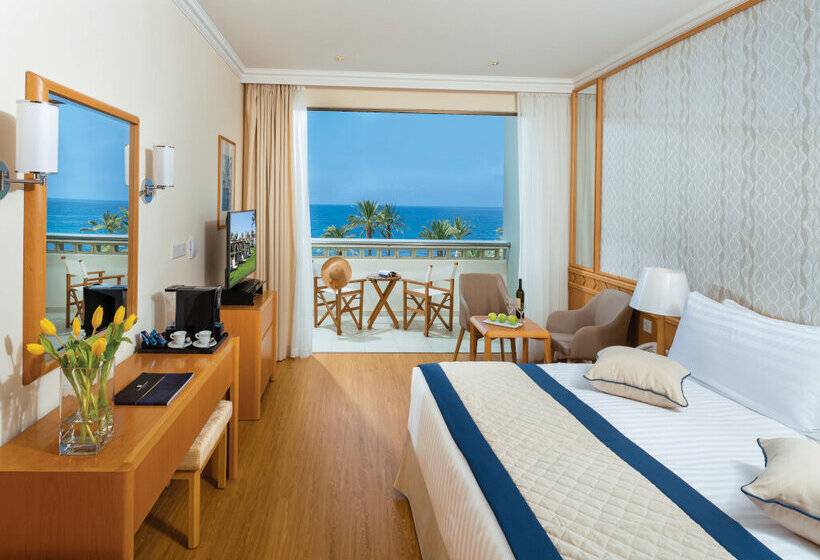 Номер Superior Вид на Море, Constantinou Bros Athena Beach Hotel