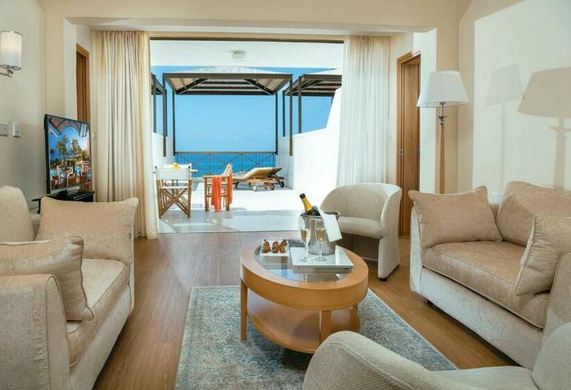 Люкс Executive Вид на Море, Constantinou Bros Athena Beach Hotel