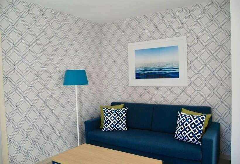 חדר משפחתי, Broncemar Beach Suites