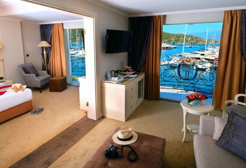 Люкс, Ece Saray Marina Resort