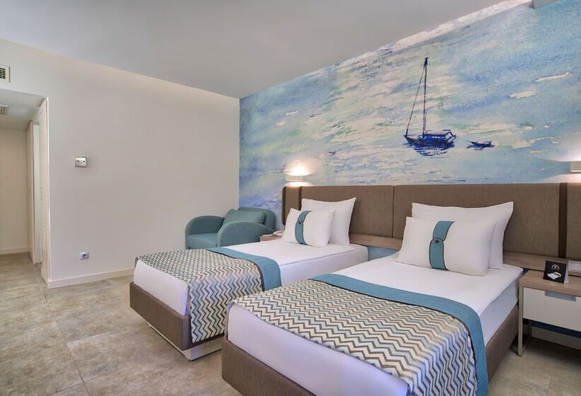 Номер Стандарт, Pirate S Beach Club