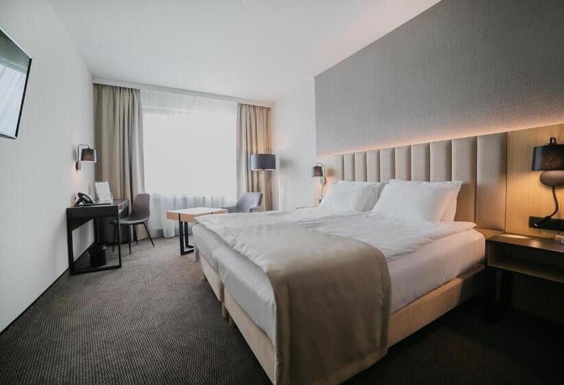 Стандартный Номер Кровать Кинг, B&b Hotel Warsaw East