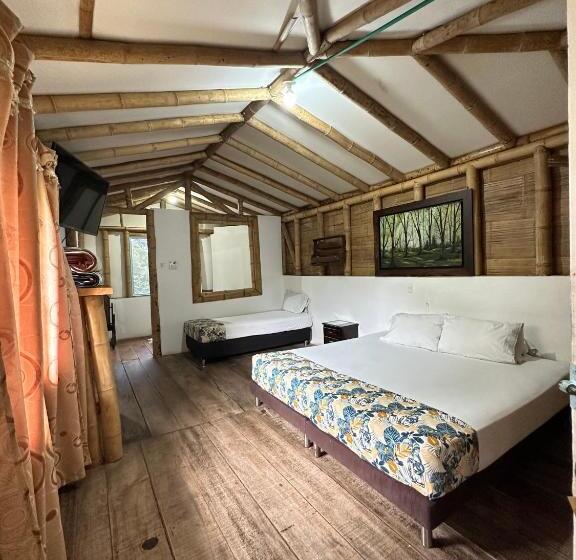 4인용 수피리어 룸, Eco Hotel Terrabella