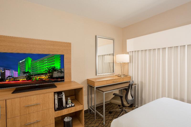 스탠다드 룸 킹사이즈 침대, Hyatt Regency Newport Beach West