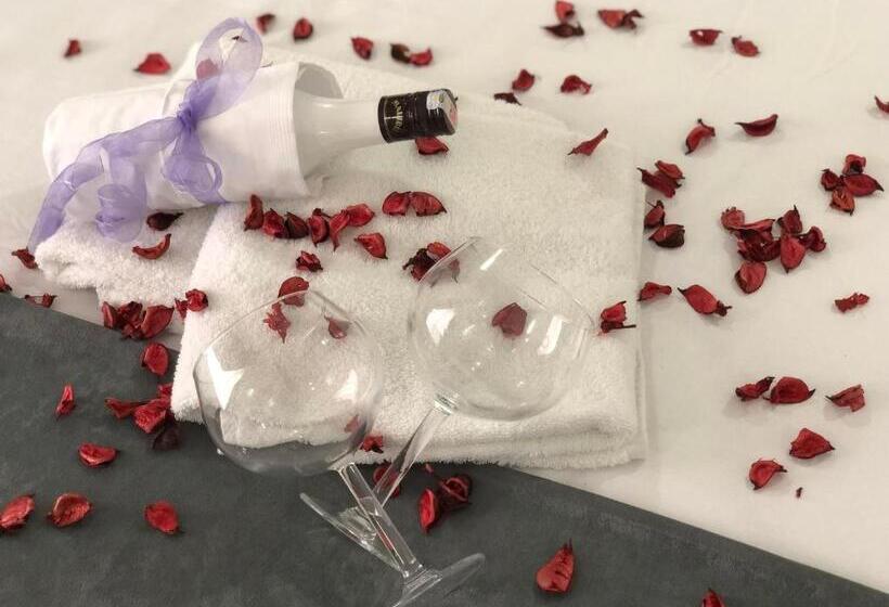 디럭스 룸, Asi̇wa