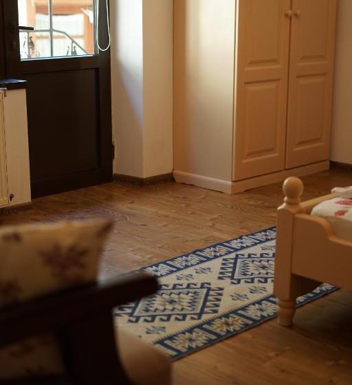 اتاق کلاسیک چهارنفره, Casa Ciortea Ana