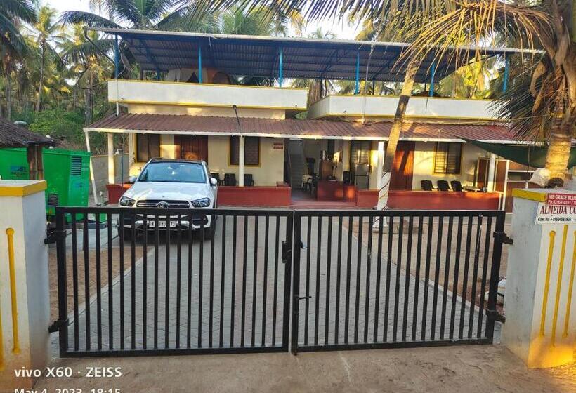 Вилла 1 Спальня, His Grace Sea View Cottages   Private Beach At Malpe
