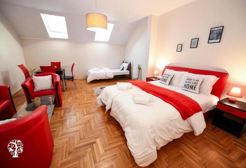 استودیوی استاندارد, Agape Villa Apartments