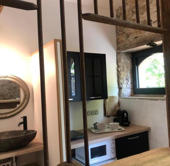 Студия Deluxe, La Grange Du Cleray