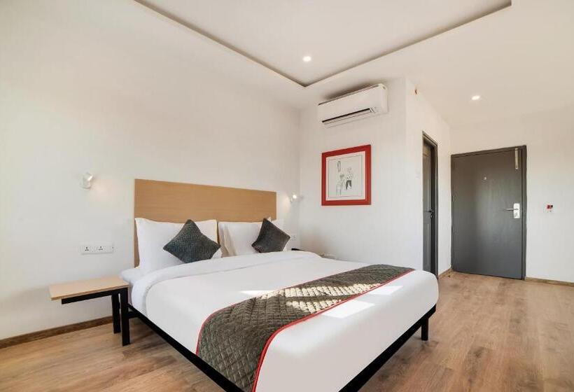 三人经典房间, Oyo 76587 Townhouse Shamshabad