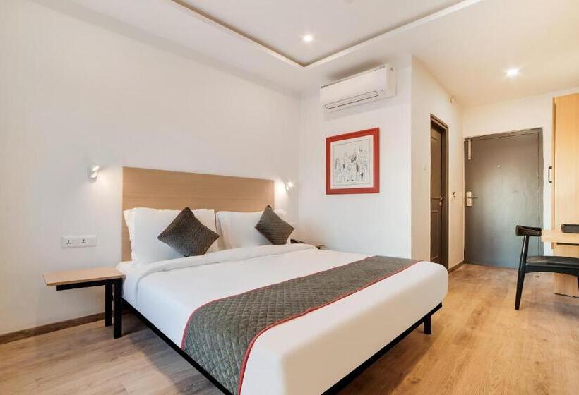 三人经典房间, Oyo 76587 Townhouse Shamshabad