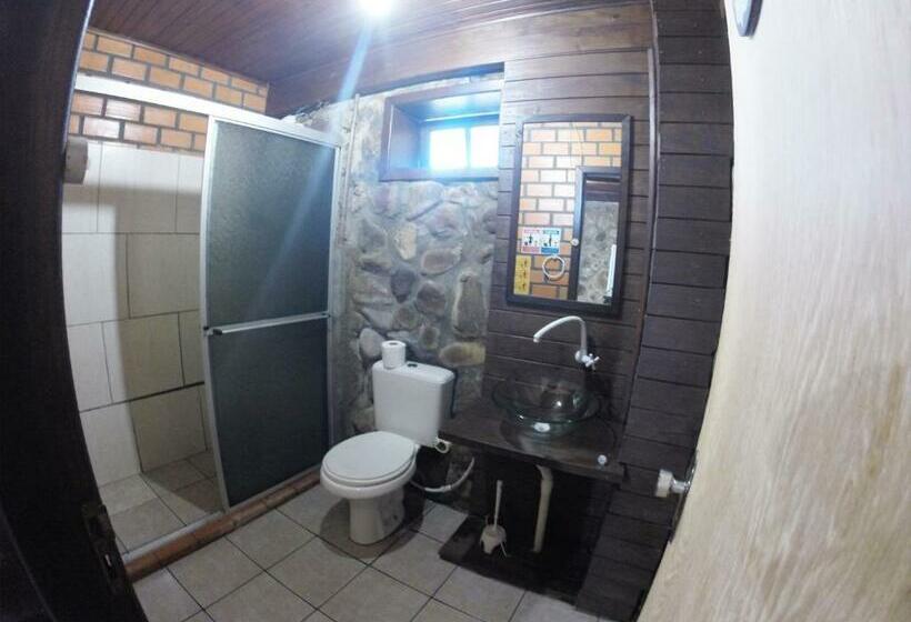 공동 객실, Albergue Explorer   Hostel
