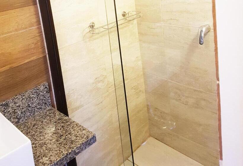 디럭스 스위트, Albergue Explorer   Hostel