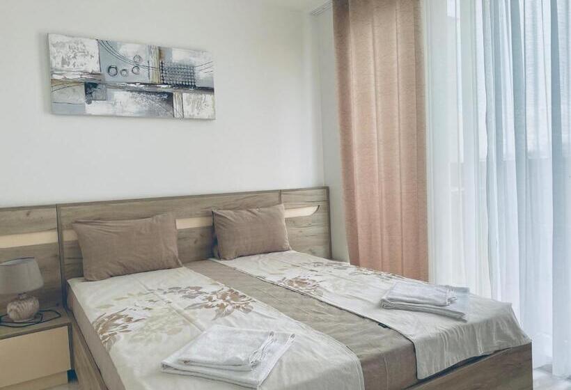 Апартаменты Deluxe 1 Спальня, Apartments In Sunny Island Complex