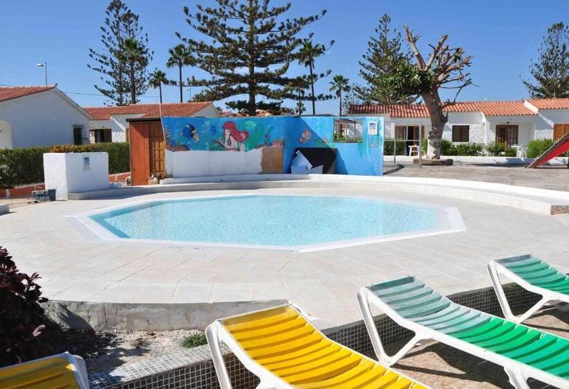 スタンダードバンガロー, Bungalows Los Arcos