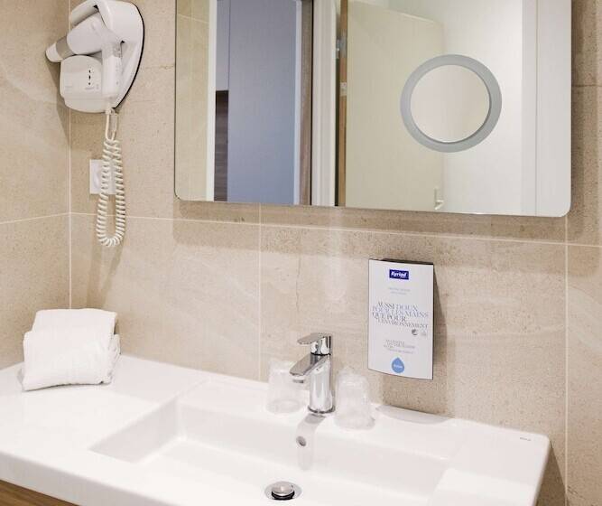 Номер Стандарт, Kyriad Montpellier Est  Lunel