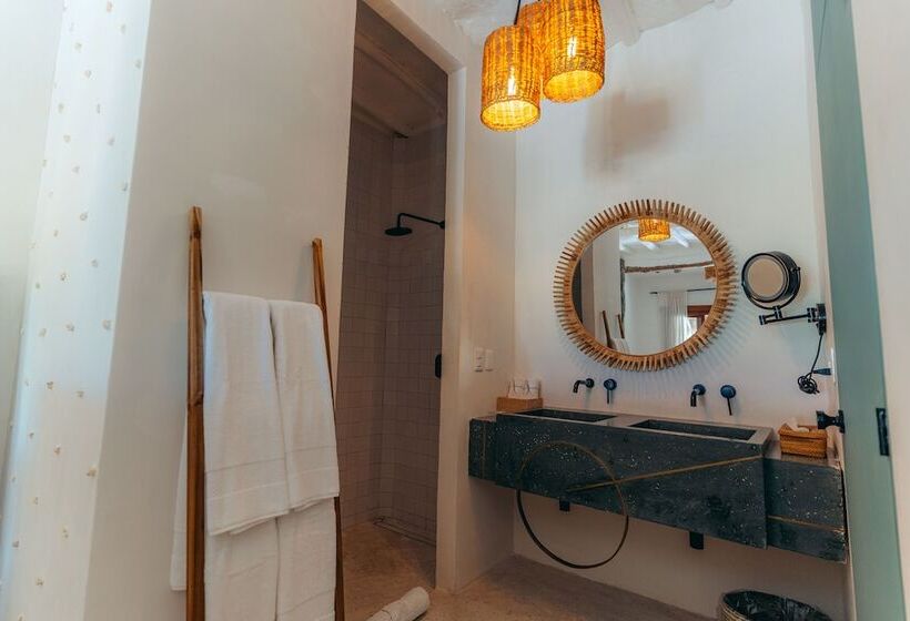 Quarto Superior, Ser Casasandra Boutique