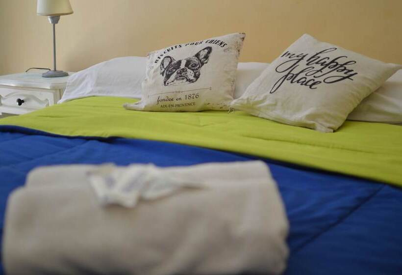 اتاق استاندارد, Granados Hostel