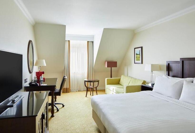 Номер Премиум, Forest Of Arden Hotel And Country Club