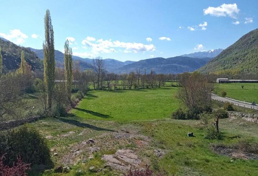 Номер Стандарт Вид на Горы, La Casa Del Río