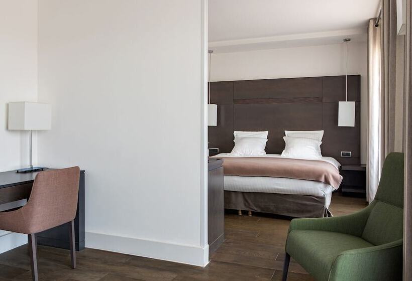 Люкс с Террасой, New Hotel Of Marseille   Vieux Port