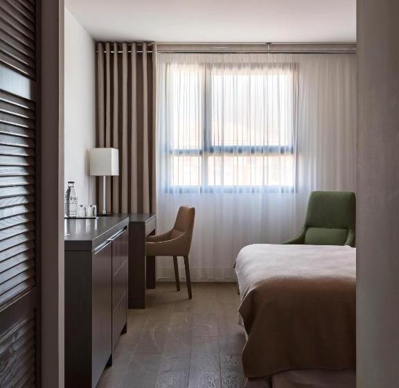 Номер Стандарт, New Hotel Of Marseille   Vieux Port