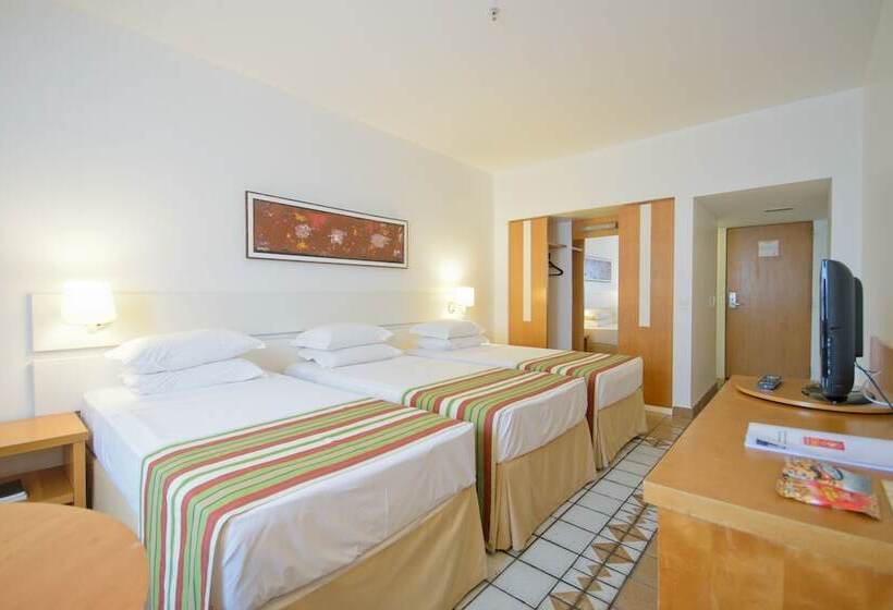 Quarto Triplo Superior, Oasis Imperial & Fortaleza